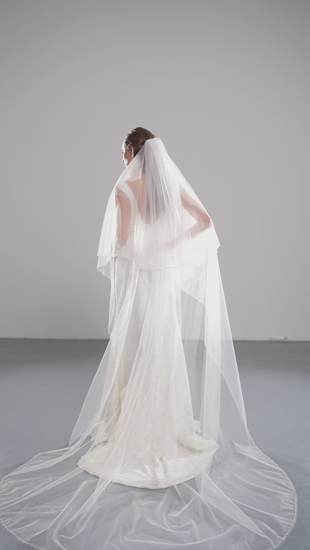 Crystal pearl tri blusher veil