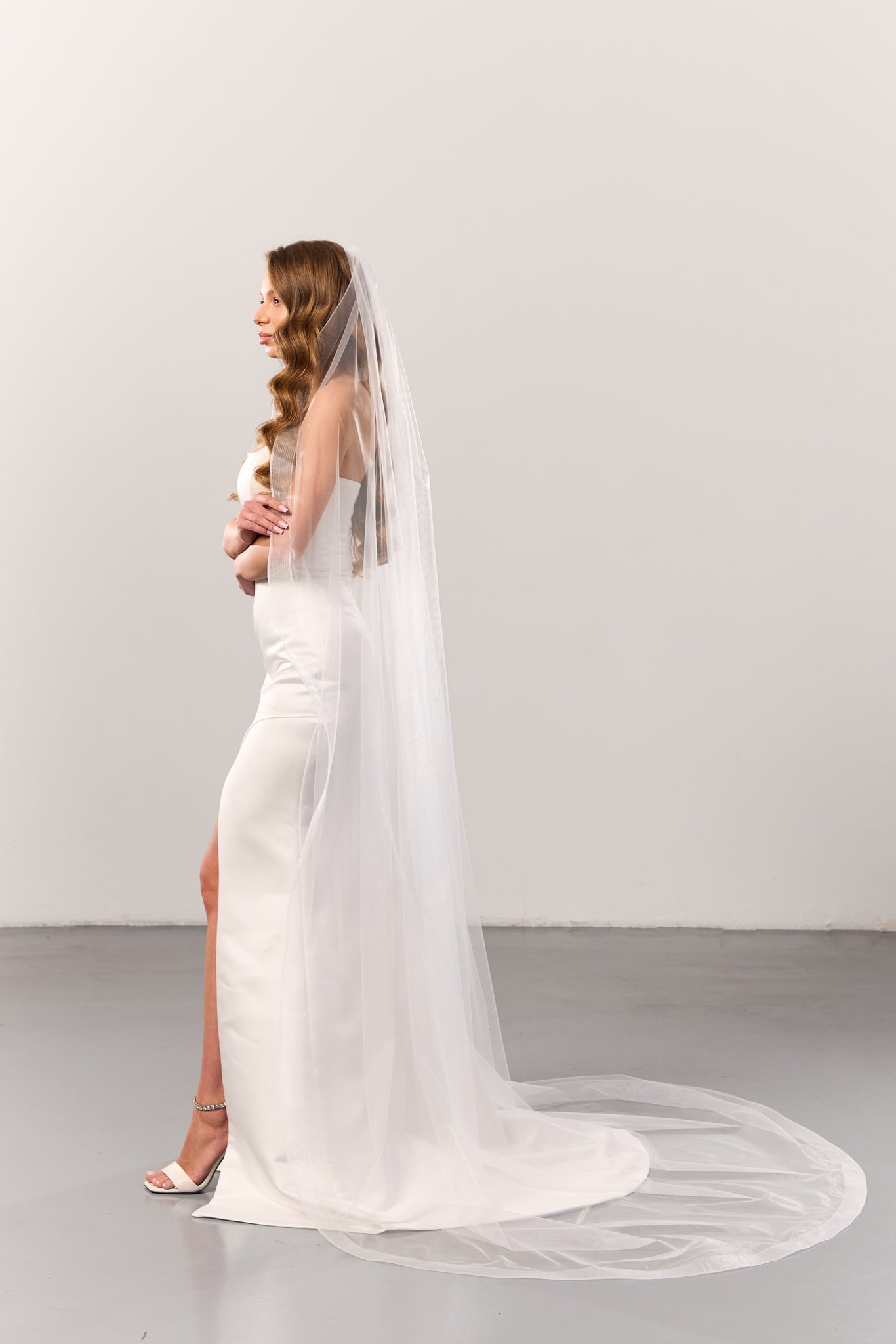 Horsehair trim wedding veil – classic single layer bridal veil