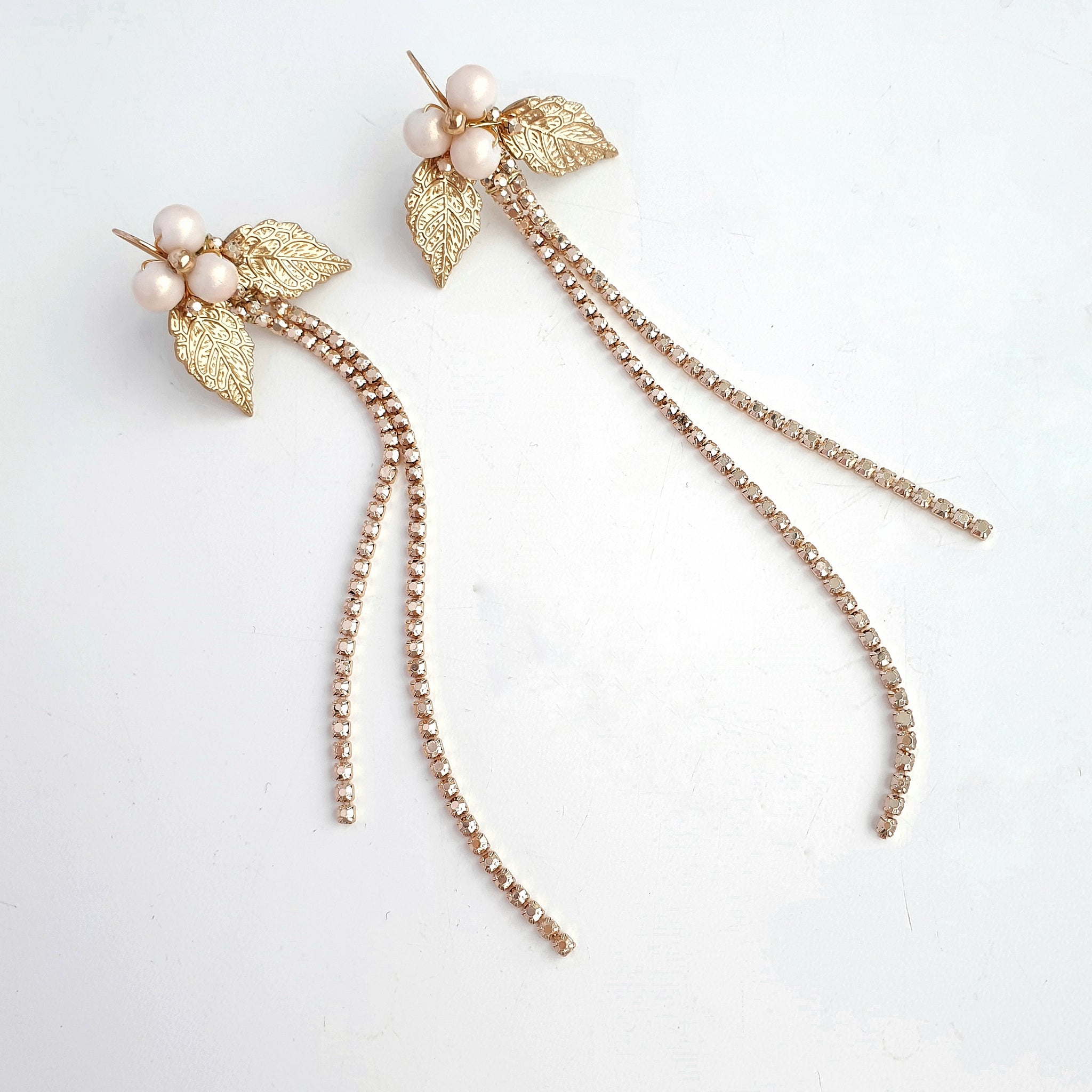Pearl gold leaf earrings