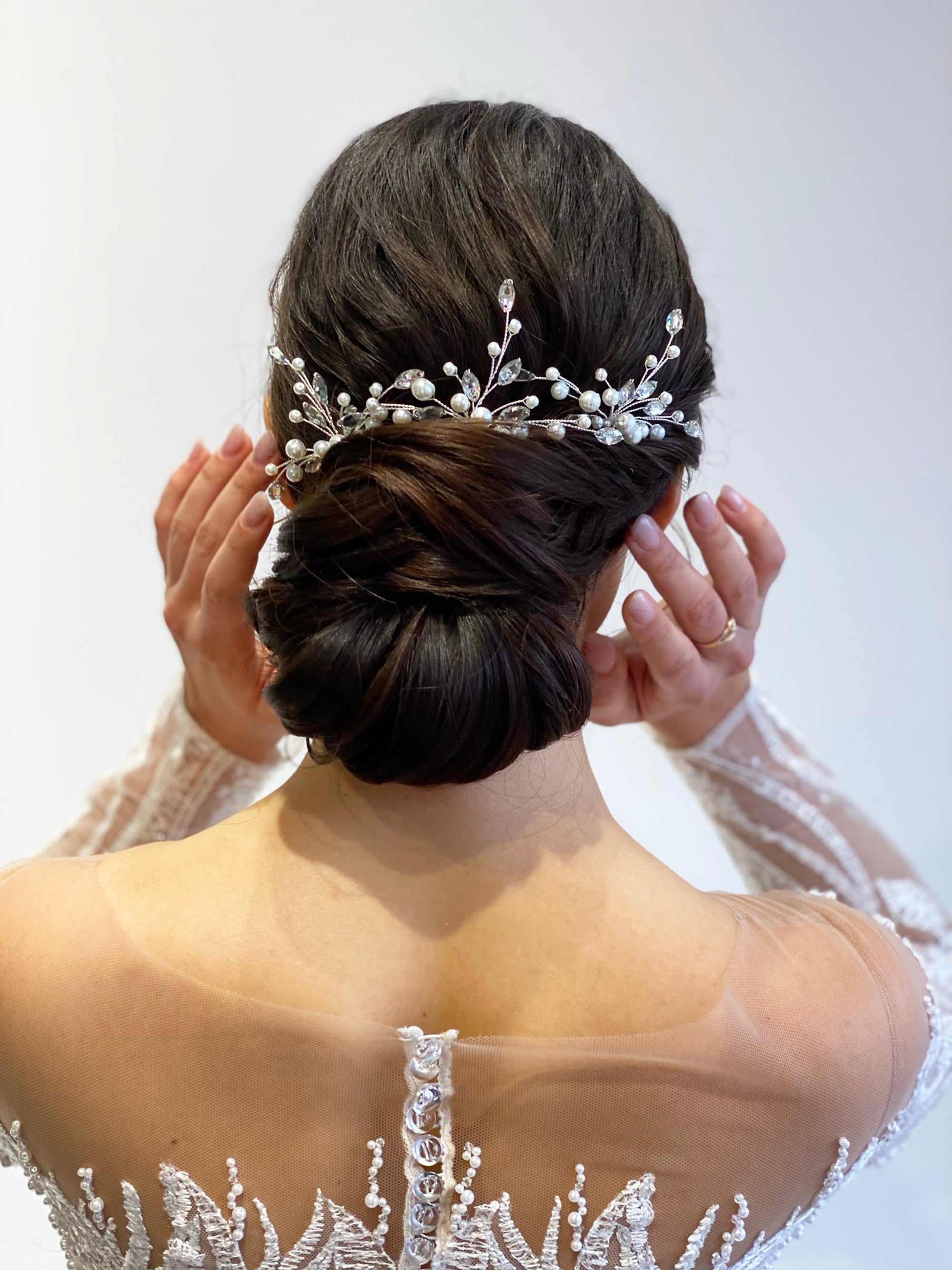 Faux Pearl Decor Bridal Veil With Hair Pin