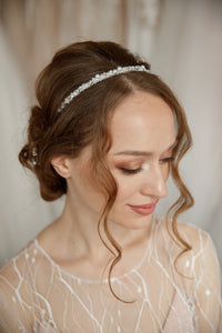 Pearl bridal headband
